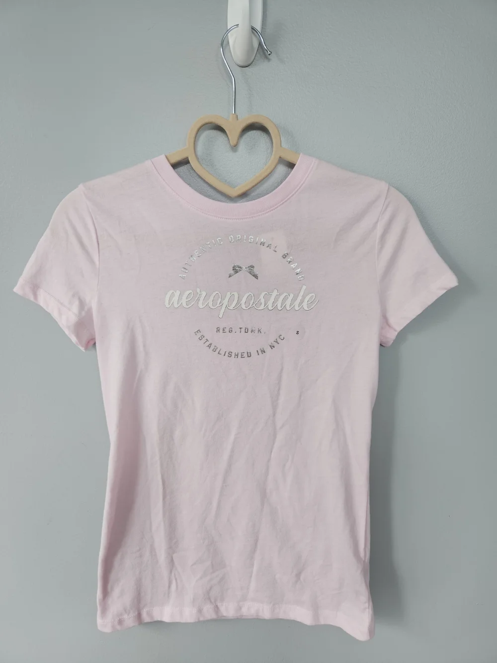 *NWT* Aeropostale Pale Pink Logo Slim Short Sleeve Tee - Picture 3 of 9